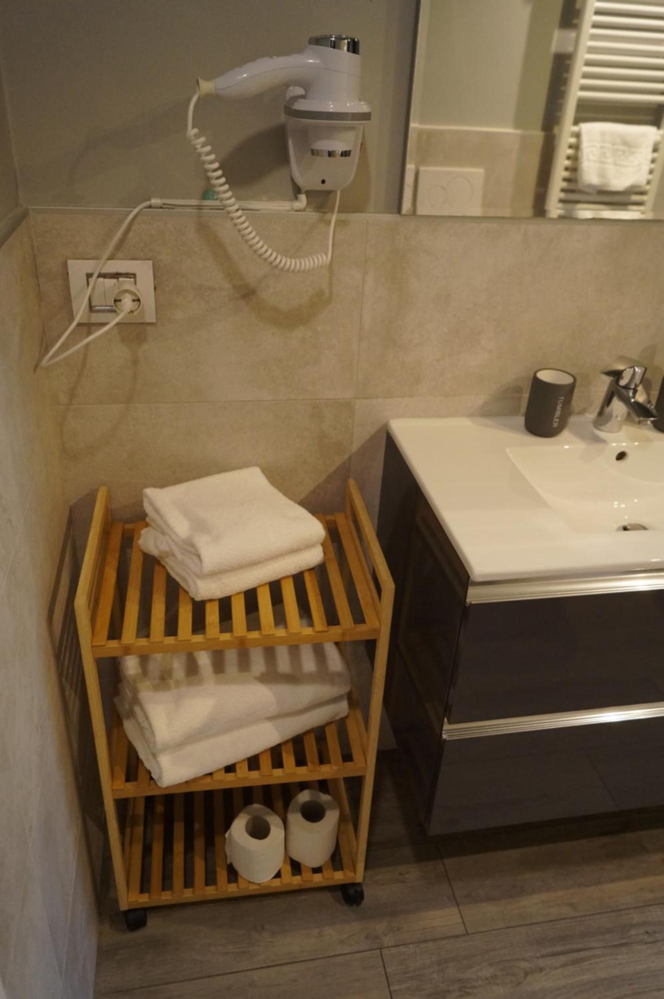 Bgy Central Apartments Μπέργκαμο Δωμάτιο φωτογραφία